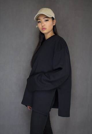 NEW IN - OVERSIZED SPLIT HEM BLACK JUMPER