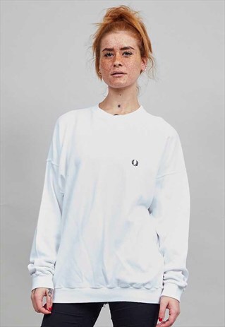 VINTAGE OVERSIZED WHITE 90'S FRED PERRY SWEATSHIRT