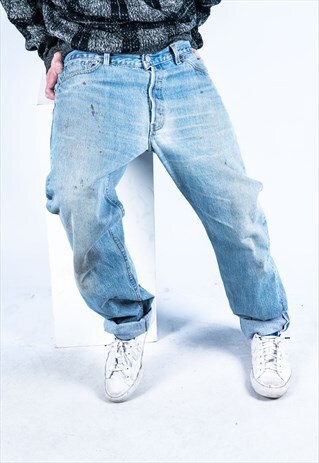 VINTAGE LEVI'S 501 JEANS IN BLUE DENIM WITH PAINT MARKS