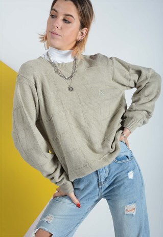 VINTAGE IZOD KNITTED JUMPER IN BEIGE WITH LOGO