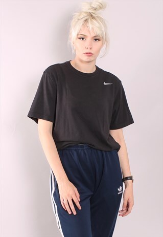 VINTAGE NIKE T-SHIRT