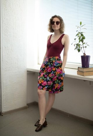 VINTAGE 80'S BLACK FLOWER PRINT SHORTS