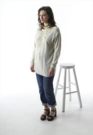 CREAM LONG SLEEVE JUMPER / EMBROIDERED VINTAGE SWEATER