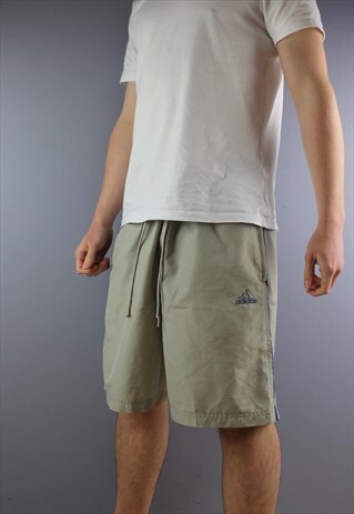 VINTAGE ADIDAS SHORTS IN STONE WITH ZIP POCKETS, EMBROIDERED