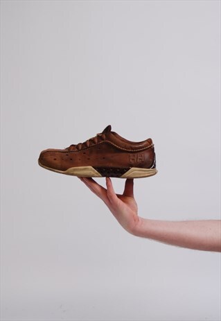 VINTAGE LEATHER HELLY HANSEN TRAINERS BROWN