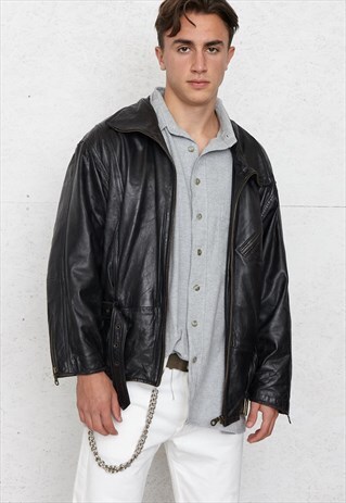 VINTAGE BLACK LEATHER JACKET