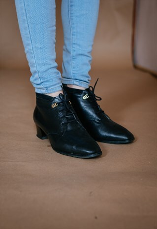 VINTAGE 90S CHIC ANKLE BOOTS