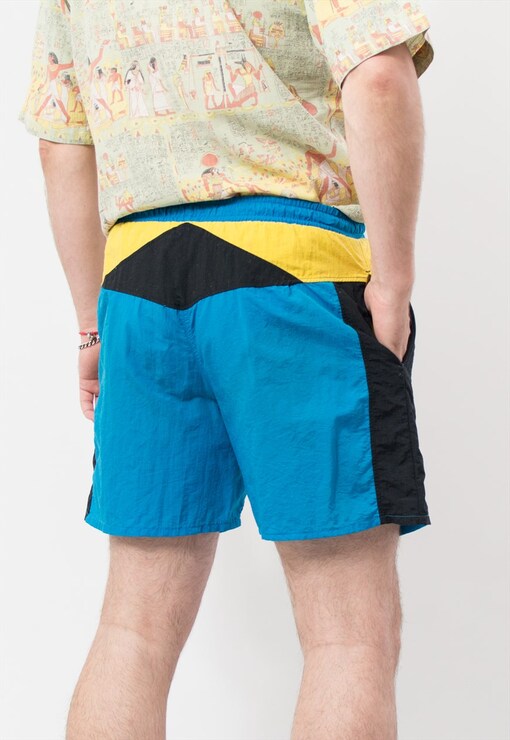 garment image