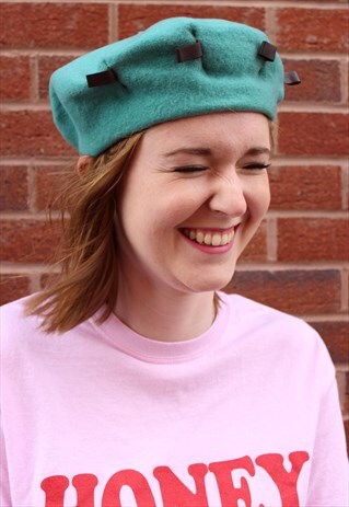 VINTAGE 90S TURQUOISE WOOL BERET WITH LEATHER TAGS