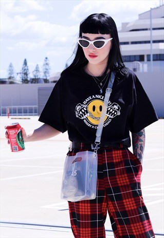 SMILEY SHORT SLEEVE T-SHIRT IN BLACK