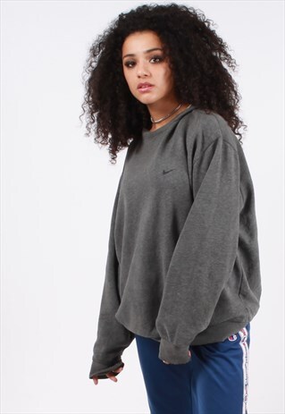 VINTAGE NIKE SWEATSHIRT