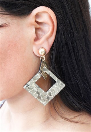 BEIGE GEOMETRIC ACRYLIC DROP DANGLE EARRINGS