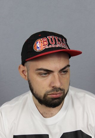 VINTAGE CHAMPION BASKETBALL BULLS CAP NBA BIG LOGO