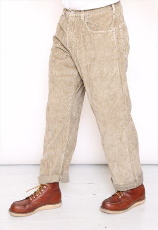VINTAGE LEVI'S BEIGE CORD TROUSERS
