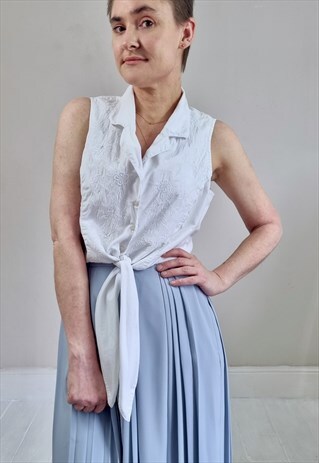 VINTAGE 90'S WHITE EMBROIDERED TIE FRONT VEST TOP