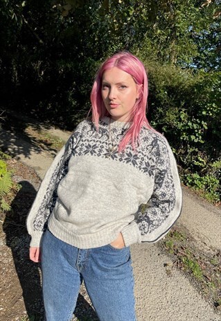 VINTAGE SCANDINAVIAN NORDIC STYLE PATTERNED CHRISTMAS JUMPER