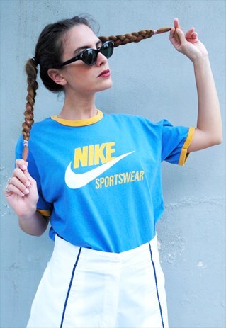 VINTAGE 90S NIKE T-SHIRT