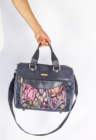 VINTAGE 90'S EMBROIDERED OVERNIGHT BAG