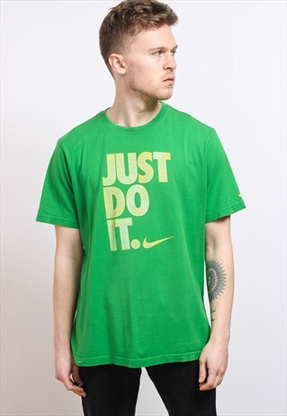 VINTAGE NIKE T-SHIRT