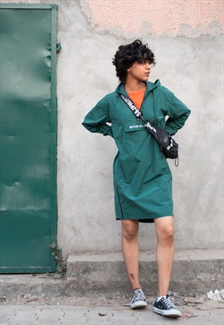 ANORAK SHIFT DRESS IN GREEN