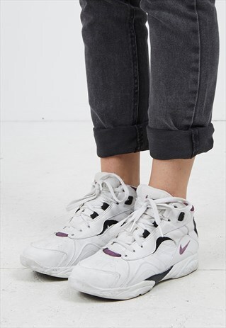 VINTAGE WHITE NIKE AIR LEATHER HI-TOPS TRAINERS