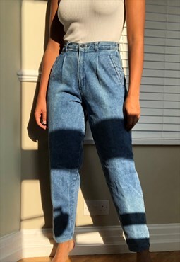 Vintage 90's Italian brand 'Rifle' tapered jeans in blue.