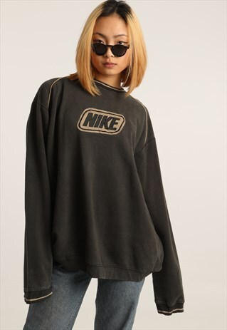 VINTAGE NIKE EMBROIDERED SPELLOUT SWEATSHIRT