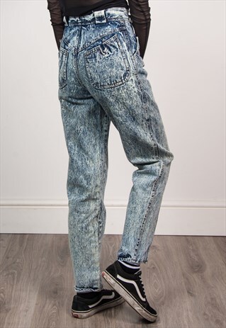 90'S ACID WASH HIGH WAIST STRAIGHT LEG MOM JEANS