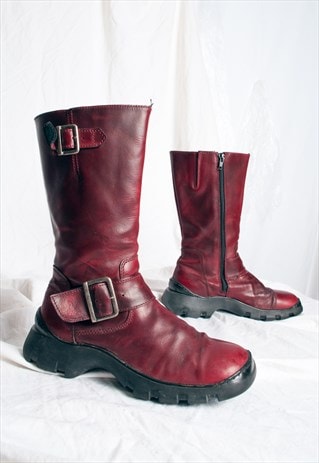 Vintage Y2K Bata Leather Combat Boots in Maroon