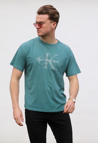 CALVIN KLEIN USA FLAGSHIP VINTAGE T SHIRT