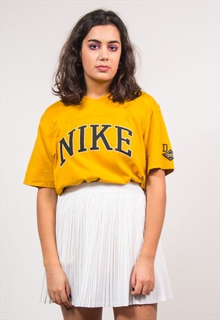 90'S VINTAGE YELLOW NIKE T-SHIRT