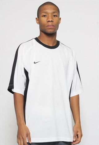VINTAGE NIKE LOGO T-SHIRT