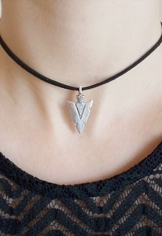 ARROW HEAD CHOKER - SUEDE CHOKER