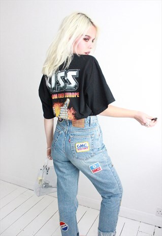 Y2K BLACK KISS T-SHIRT