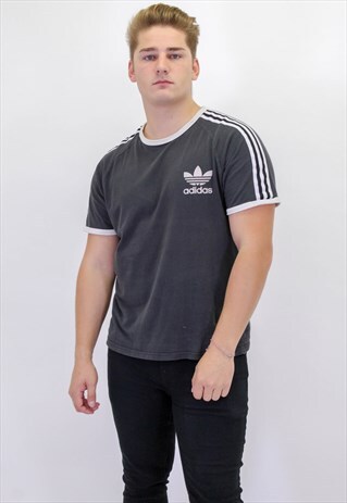 VINTAGE ADIDAS T-SHIRT IN BLACK