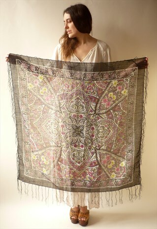 VINTAGE INDIAN PAISLEY FLORAL PRINT WOVEN SCARF WITH TASSELS