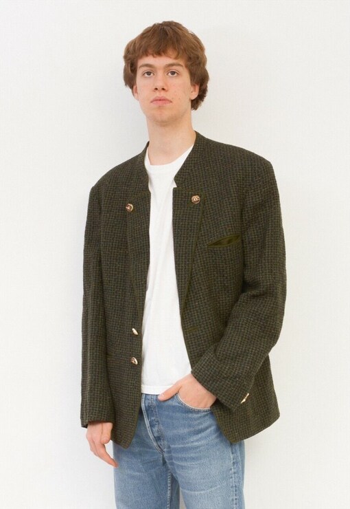 garment image