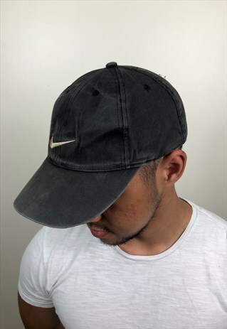 VINTAGE BLACK NIKE CAP