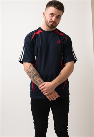 VINTAGE ADIDAS T-SHIRT