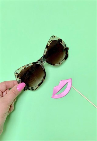 80S LARGE LENS FAUX TORTOISE SHELL FESTIVAL SUNGLASSES