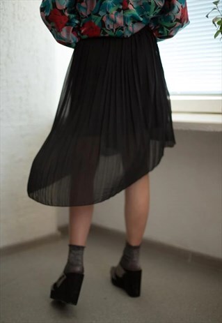 VINTAGE 90'S BLACK ASYMMETRIC SKIRT