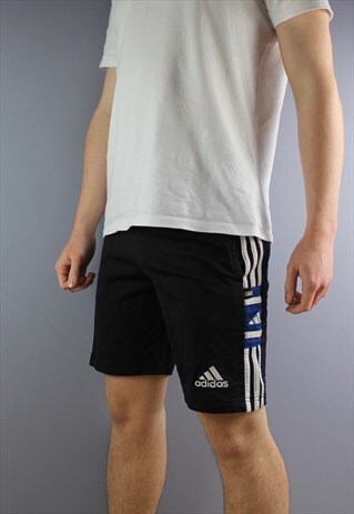 VINTAGE ADIDAS SHORTS IN BLACK WITH POCKETS, EMBROIDERED LOG