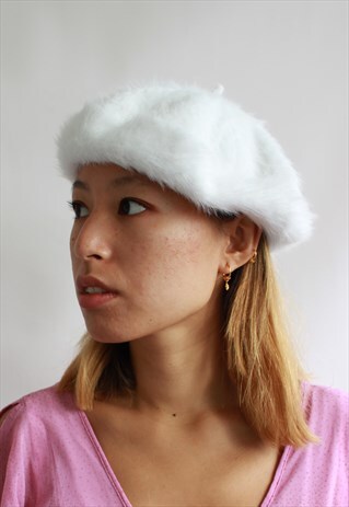 WHITE SORBET FLUFFY BERET