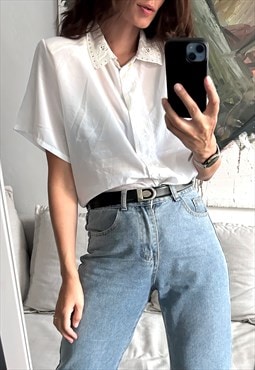 White Retro Buttoned Shirt - Large 