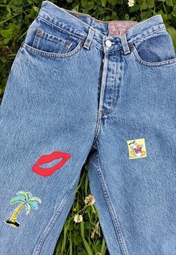 Vintage High Rise Embroidered 901 Levi Mom Jeans