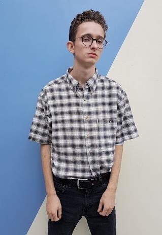 VINTAGE BLACK AND WHITE SHIRT
