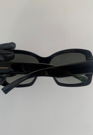GIVENCHY Y2K BLACK SUNGLASSES