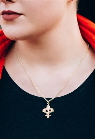 14K GOLD PLATED VINTAGE FLEUR DE LIS CHARM NECKLACE