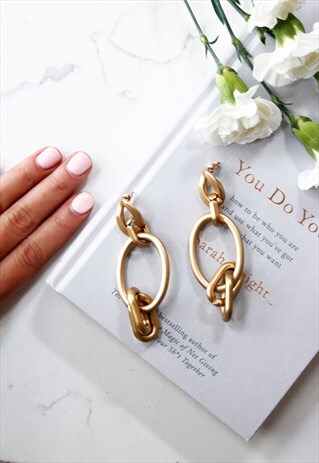 GOLD RESIN CHAIN LINK GEOMETRIC DROP DANGLE EARRINGS