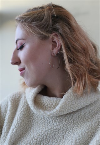 SILVER DELICIATE SILHOUETTE OUTLINE HOOPS
